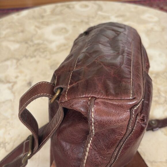 Vintage Roots Raider Leather Backpack / Crossbody - Picture 11 of 15